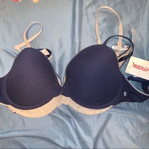 2 brand new bras